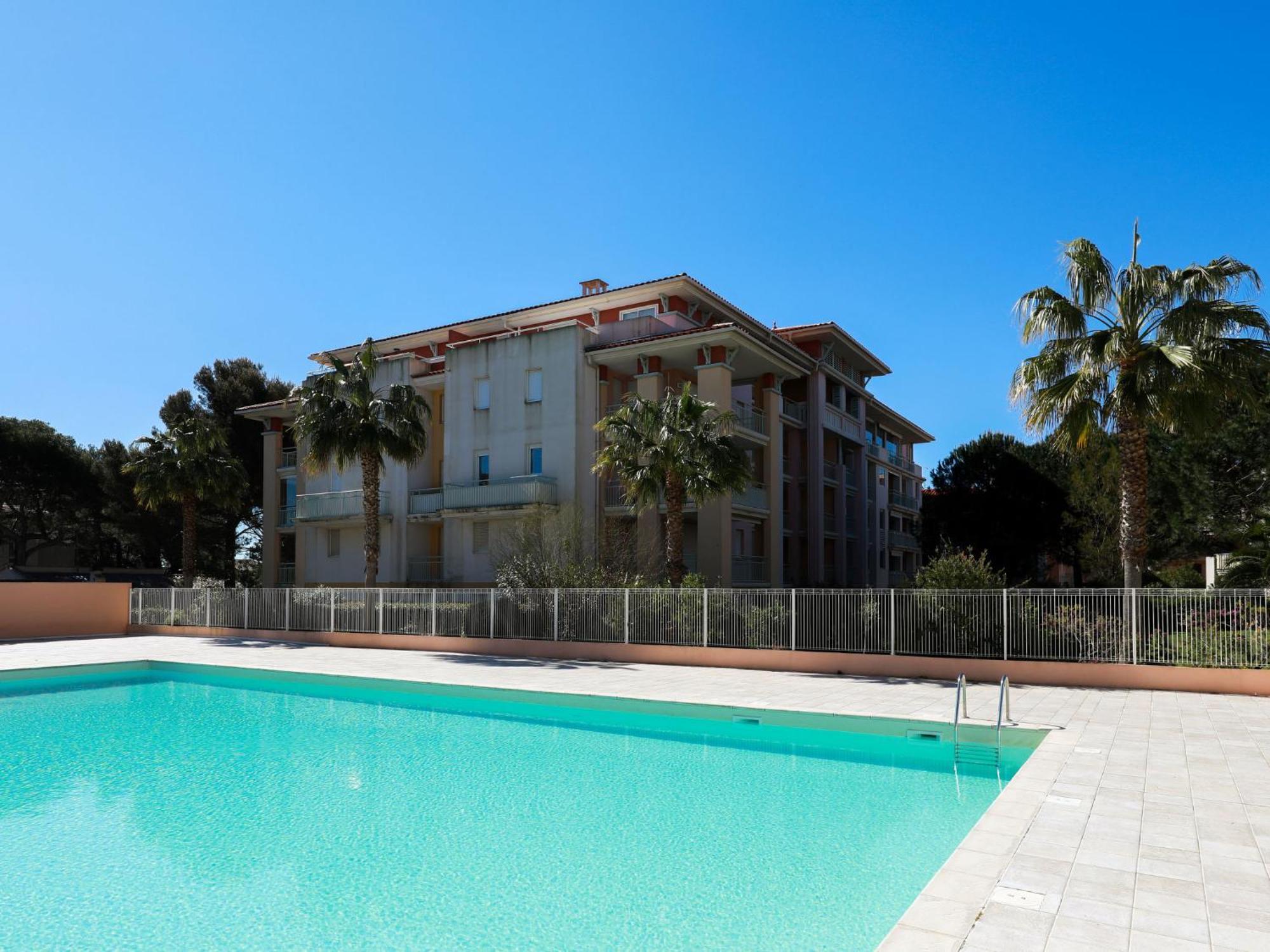 Apartment Les Calanques Du Parc-8 By Interhome *